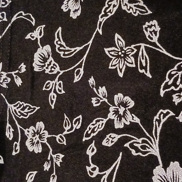 3 EUC Silky, Soft, Luxurious Cap Sleeve/Sleeveless Tops sz M juniors - Picture 4 of 11